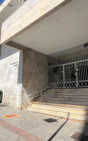 Studio para alugar com 30m², 1 quarto e sem vaga Studio para alugar com 30m², 1 quarto e sem vagaFachada