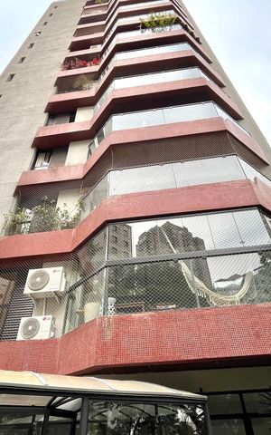 Apartamento à venda com 216m², 4 quartos e 3 vagas Apartamento à venda com 216m², 4 quartos e 3 vagasFachada