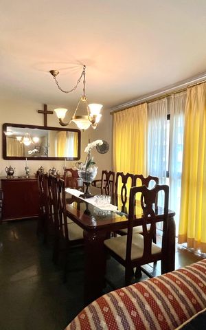 Apartamento à venda com 216m², 4 quartos e 3 vagas Apartamento à venda com 216m², 4 quartos e 3 vagasSala