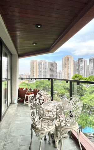 Apartamento à venda com 216m², 4 quartos e 3 vagas Apartamento à venda com 216m², 4 quartos e 3 vagasVaranda da Sala