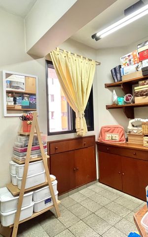 Apartamento à venda com 216m², 4 quartos e 3 vagas Apartamento à venda com 216m², 4 quartos e 3 vagasQuarto de Serviço