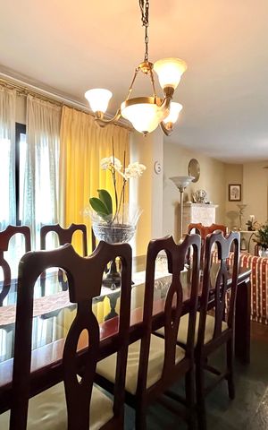 Apartamento à venda com 216m², 4 quartos e 3 vagas Apartamento à venda com 216m², 4 quartos e 3 vagasSala
