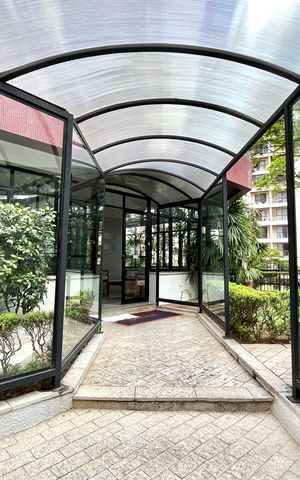 Apartamento à venda com 216m², 4 quartos e 3 vagas Apartamento à venda com 216m², 4 quartos e 3 vagasHall de entrada