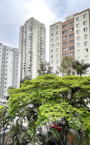 Apartamento à venda com 216m², 4 quartos e 3 vagas Apartamento à venda com 216m², 4 quartos e 3 vagasVista da Sala