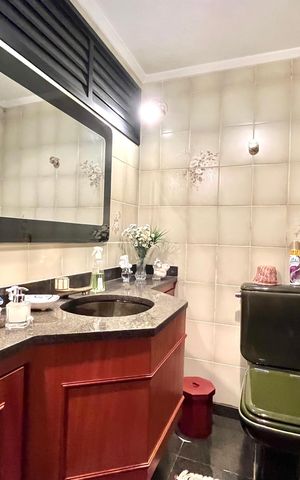 Apartamento à venda com 216m², 4 quartos e 3 vagas Apartamento à venda com 216m², 4 quartos e 3 vagasLavabo