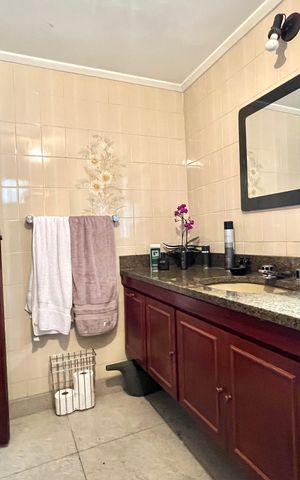 Apartamento à venda com 216m², 4 quartos e 3 vagas Apartamento à venda com 216m², 4 quartos e 3 vagasBanheiro social