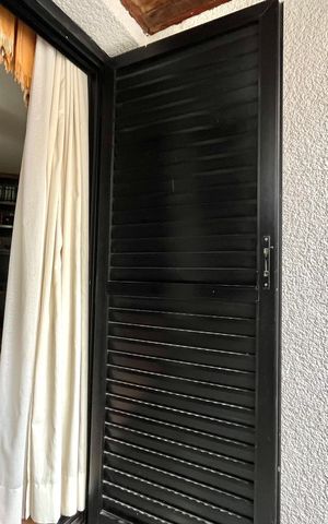 Apartamento à venda com 216m², 4 quartos e 3 vagas Apartamento à venda com 216m², 4 quartos e 3 vagasVaranda da Suíte 1