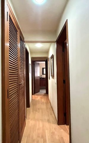 Apartamento à venda com 216m², 4 quartos e 3 vagas Apartamento à venda com 216m², 4 quartos e 3 vagasCorredor