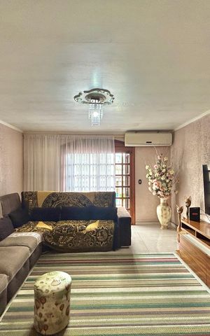 Apartamento à venda com 400m², 4 quartos e sem vaga Apartamento à venda com 400m², 4 quartos e sem vagaSala