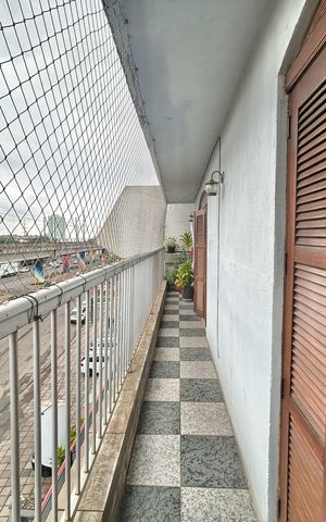 Apartamento à venda com 400m², 4 quartos e sem vaga Apartamento à venda com 400m², 4 quartos e sem vagaSacada dos Quartos