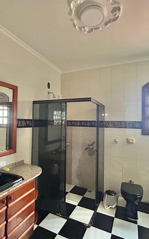 Apartamento à venda com 400m², 4 quartos e sem vaga Apartamento à venda com 400m², 4 quartos e sem vagaBanheiro Social