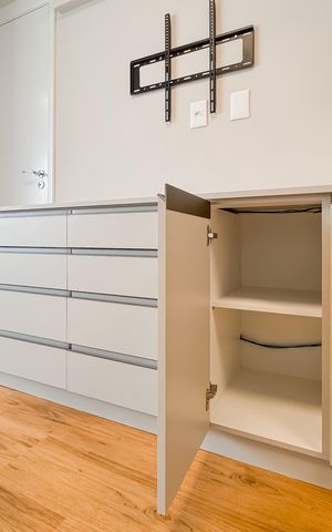 Studio à venda com 32m², 1 quarto e sem vaga Studio à venda com 32m², 1 quarto e sem vagaArmários