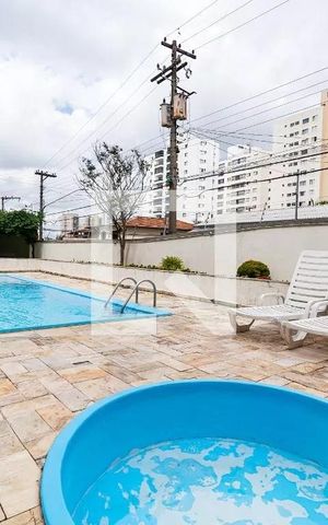 Apartamento à venda com 110m², 3 quartos e 2 vagas Apartamento à venda com 110m², 3 quartos e 2 vagasÁrea comum - Piscina
