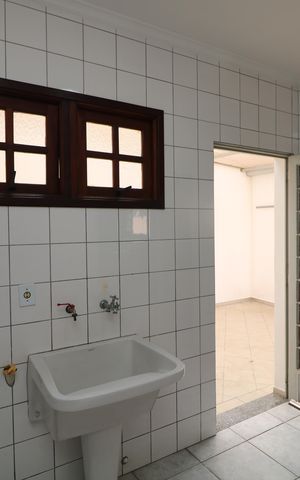 Casa à venda com 205m², 3 quartos e 5 vagasÁrea de Serviço