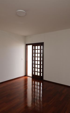 Casa à venda com 205m², 3 quartos e 5 vagasSuíte