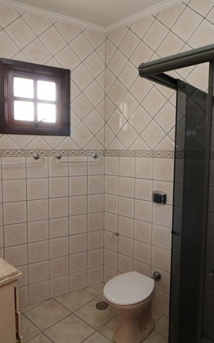 Casa à venda com 205m², 3 quartos e 5 vagasBanheiro da Suíte