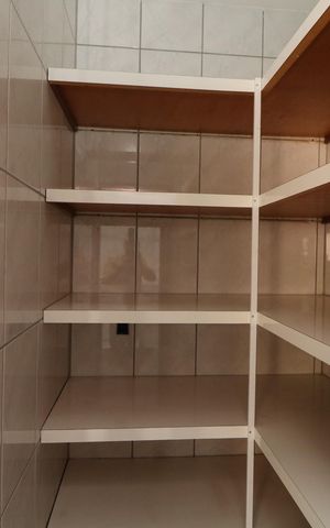 Casa à venda com 205m², 3 quartos e 5 vagasDespensa
