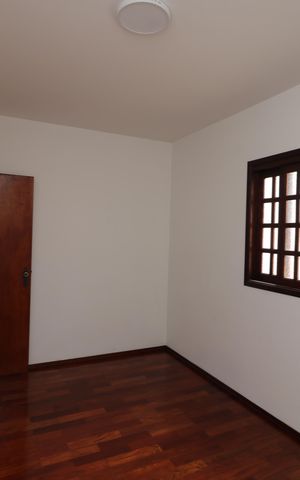 Casa à venda com 205m², 3 quartos e 5 vagasQuarto 1