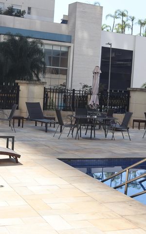 Apartamento à venda com 65m², 2 quartos e 2 vagas Apartamento à venda com 65m², 2 quartos e 2 vagasÁrea comum - Piscina