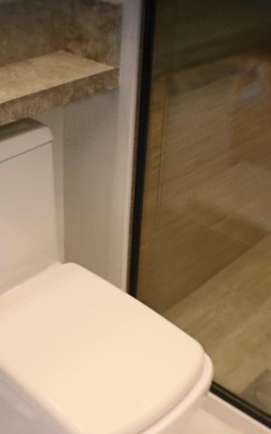 Apartamento à venda com 65m², 2 quartos e 2 vagas Apartamento à venda com 65m², 2 quartos e 2 vagasBanheiro