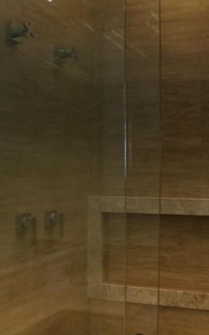Apartamento à venda com 65m², 2 quartos e 2 vagas Apartamento à venda com 65m², 2 quartos e 2 vagasBanheiro