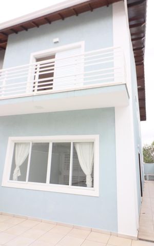 Casa à venda com 162m², 3 quartos e 2 vagasGaragem