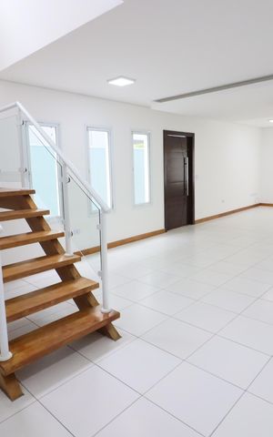 Casa à venda com 162m², 3 quartos e 2 vagasSala