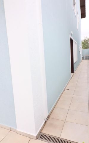 Casa à venda com 162m², 3 quartos e 2 vagasCorredor Lateral