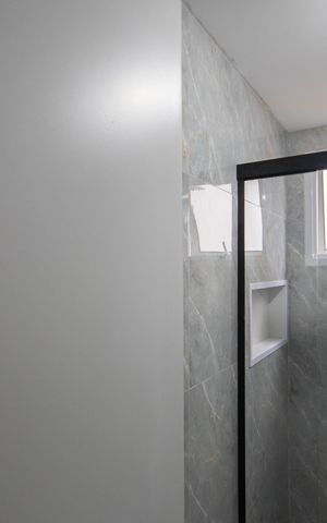 Casa de condomínio à venda com 43m², 2 quartos e sem vaga Casa de condomínio à venda com 43m², 2 quartos e sem vagaBanheiro