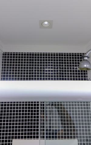 Apartamento à venda com 55m², 2 quartos e 2 vagas Apartamento à venda com 55m², 2 quartos e 2 vagasBanheiro