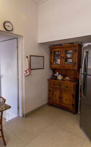 Casa de condomínio à venda com 573m², 4 quartos e 4 vagas Casa de condomínio à venda com 573m², 4 quartos e 4 vagasCozinha