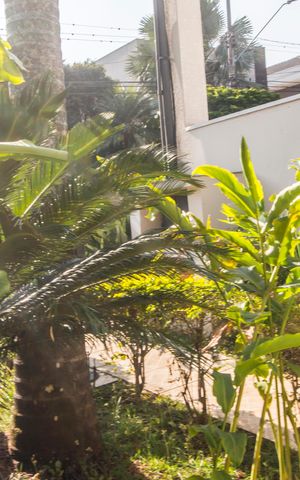 Casa de condomínio à venda com 573m², 4 quartos e 4 vagas Casa de condomínio à venda com 573m², 4 quartos e 4 vagasVista Sala