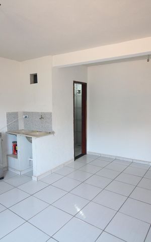 Casa à venda com 100m², 2 quartos e sem vagaSala