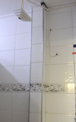 Casa à venda com 350m², 5 quartos e 3 vagasBanheiro do escritório