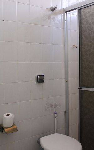 Casa à venda com 350m², 5 quartos e 3 vagasBanheiro da Suíte 1