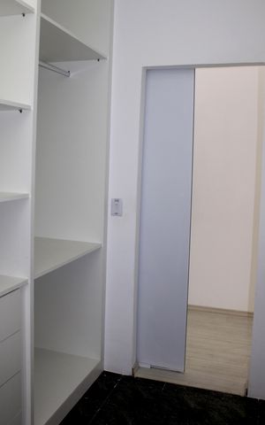 Casa à venda com 350m², 5 quartos e 3 vagasCloset da Suíte Master