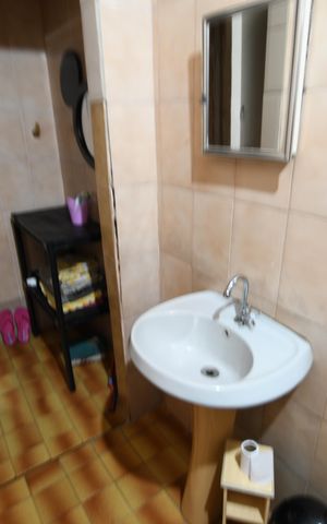 Casa à venda com 250m², 3 quartos e 2 vagasBanheiro Social