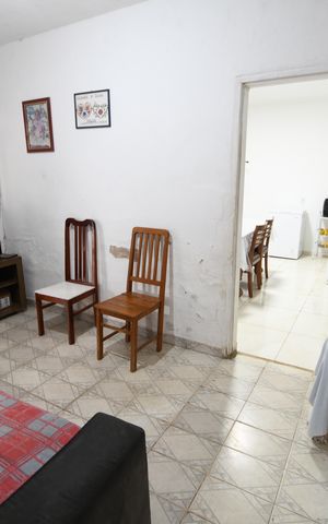Casa à venda com 250m², 3 quartos e 2 vagasSala