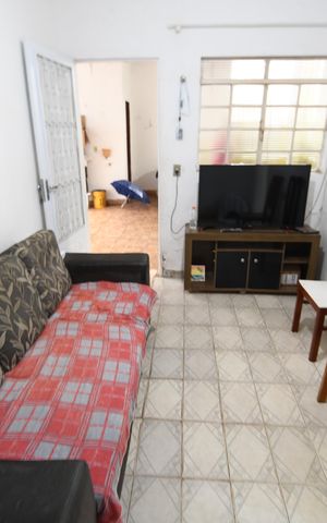 Casa à venda com 250m², 3 quartos e 2 vagasSala