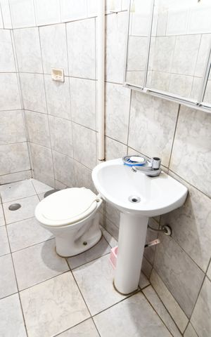 Casa à venda com 250m², 3 quartos e 2 vagasBanheiro de serviço