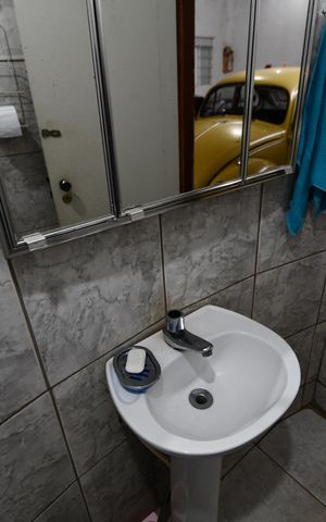 Casa à venda com 250m², 3 quartos e 2 vagasBanheiro de serviço