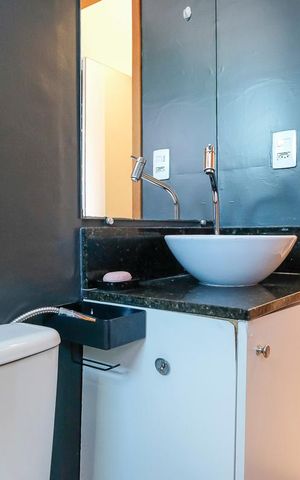 Apartamento à venda com 104m², 2 quartos e 1 vagaBanheiro da suíte