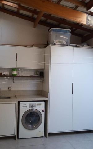 Casa de condomínio à venda com 80m², 3 quartos e 2 vagas Casa de condomínio à venda com 80m², 3 quartos e 2 vagasÁrea de Serviço