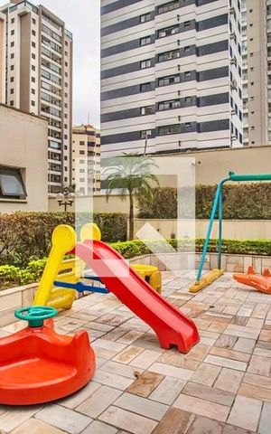 Apartamento à venda com 80m², 2 quartos e 3 vagas Apartamento à venda com 80m², 2 quartos e 3 vagasÁrea comum - Playground