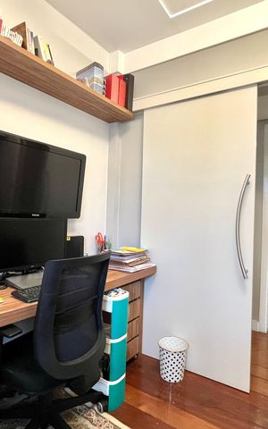 Apartamento à venda com 80m², 2 quartos e 3 vagas Apartamento à venda com 80m², 2 quartos e 3 vagasQuarto