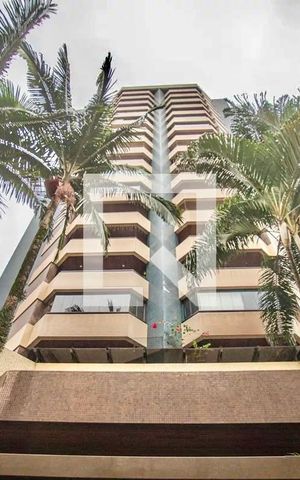 Apartamento à venda com 80m², 2 quartos e 3 vagas Apartamento à venda com 80m², 2 quartos e 3 vagasFachada