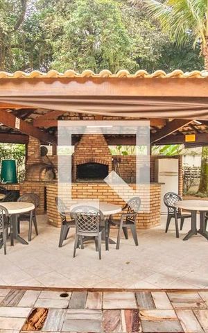 Apartamento à venda com 80m², 2 quartos e 3 vagas Apartamento à venda com 80m², 2 quartos e 3 vagasÁrea comum - Churrasqueira