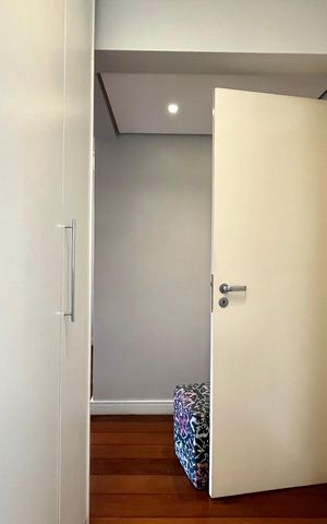 Apartamento à venda com 80m², 2 quartos e 3 vagas Apartamento à venda com 80m², 2 quartos e 3 vagasCloset da suíte