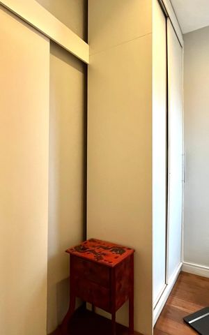 Apartamento à venda com 80m², 2 quartos e 3 vagas Apartamento à venda com 80m², 2 quartos e 3 vagasCloset da suíte