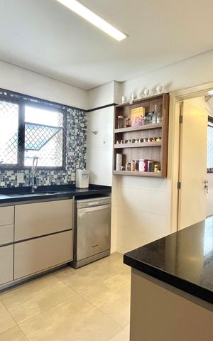 Apartamento à venda com 80m², 2 quartos e 3 vagas Apartamento à venda com 80m², 2 quartos e 3 vagasCozinha